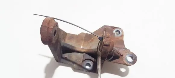 Ford Mondeo MK II Engine mounting bracket 97bb6p093ad 97bb-6p093-ad