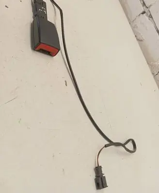 Volkswagen II LT Front seatbelt buckle 7H0857877C 33030962