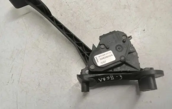 Volvo V70 Accelerator throttle pedal 30636004 6PV00853701