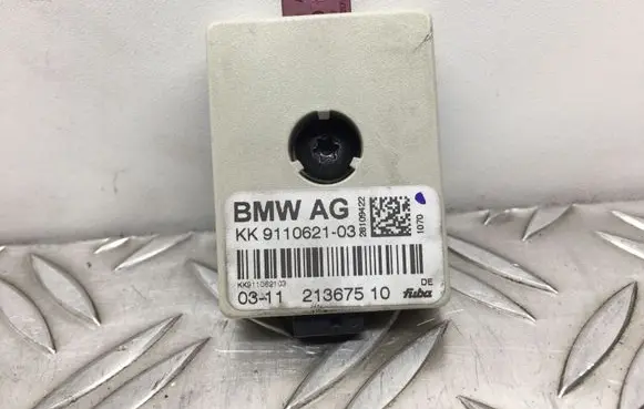 BMW 3 E90 E91 Antenna control unit 9110621
