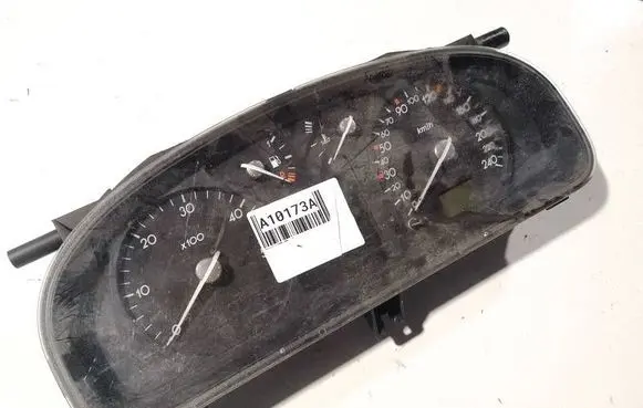 Speedometer (instrument cluster)