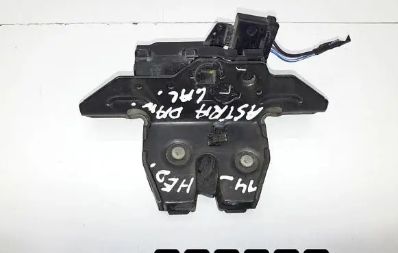 Opel Astra J Tailgate/trunk/boot lock/catch/latch 13567646