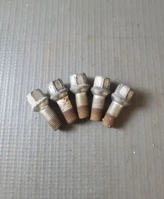 Skoda Octavia Mk3 (5E) Nuts/bolts 