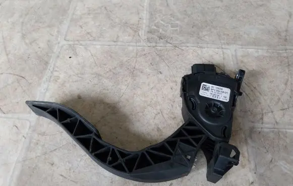Audi A6 S6 C7 4G Accelerator throttle pedal 8K1723523A