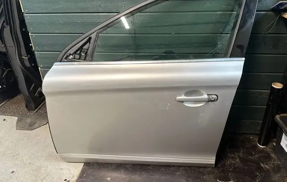 Volvo XC60 Front door