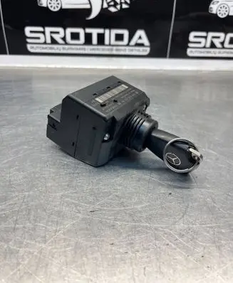 Mercedes-Benz C W203 Ignition lock 2095450908