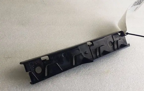 BMW 5 E60 E61 Front bumper mounting bracket 51777066228 7066228