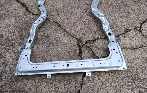 Subaru Impreza II Front bumper support beam 