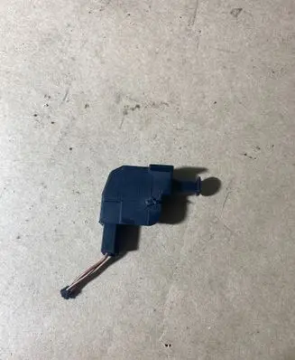 Audi A6 S6 C5 4B Hand parking brake sensor 1H0947561A