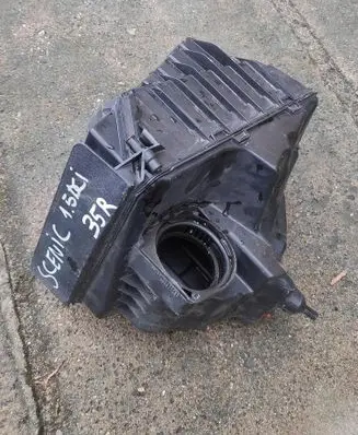 Renault Scenic III - Grand scenic III Air filter box 8200947663