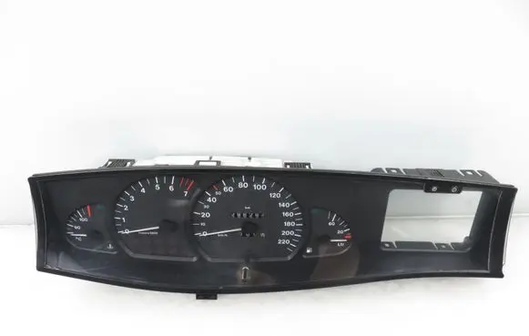 Opel Omega B2 Speedometer (instrument cluster) 88481650 90457947