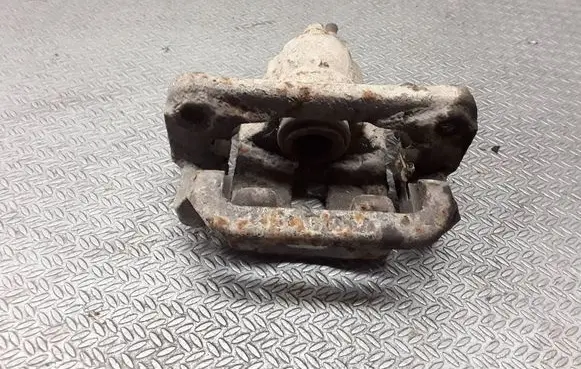 Nissan X-Trail T30 Rear brake caliper 