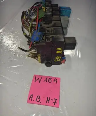 Volkswagen Golf I Fuse box set 357937039 4DM00336000