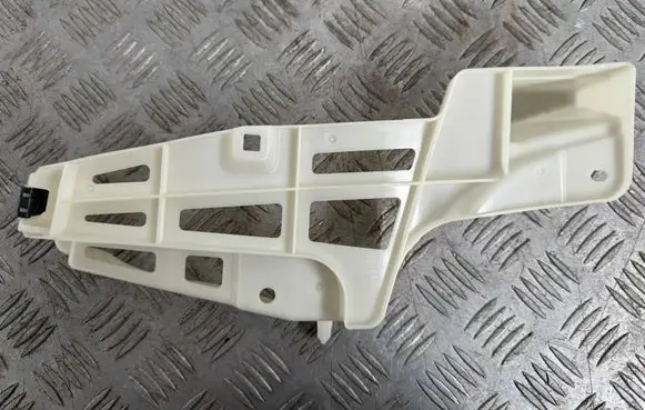 Lexus RX 330 - 350 - 400H Front bumper mounting bracket 52565-48020