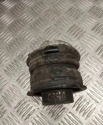 Mercedes-Benz C W203 Engine mount bracket A2032410413