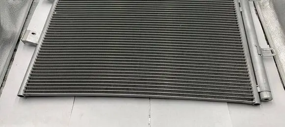 Tesla Model 3 A/C cooling radiator (condenser) 107708300B 1077083