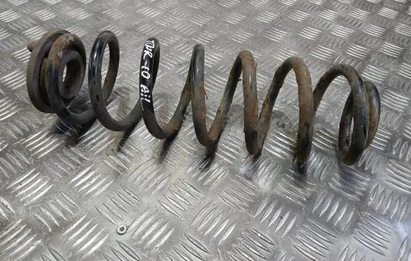 Volkswagen Touran I Rear coil spring