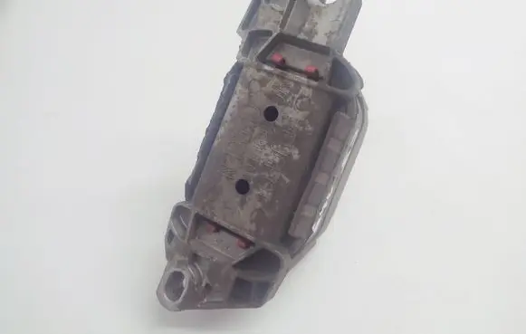 Citroen C5 Engine mount vacuum valve 