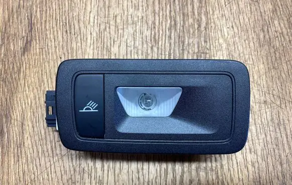 Porsche Macan (95B) Rear seat light 95B947292A 01168602