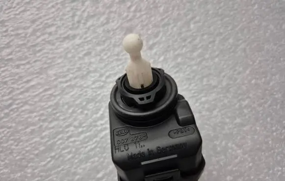 Audi A3 S3 8P Headlight level adjustment motor 007878