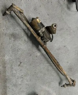 Renault Master II Front wiper linkage and motor