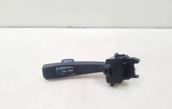 Volvo V50 Indicator stalk 17D770