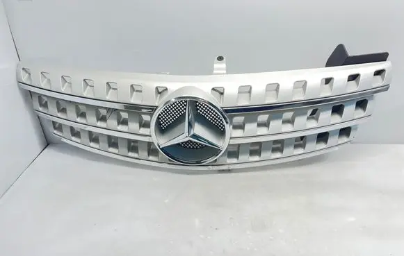 Mercedes-Benz ML W164 Front grill A1648880323 A1648800885