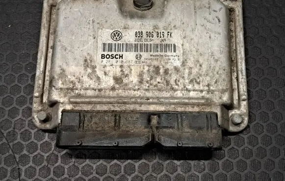 Seat Leon (1M) Engine control unit/module 038906019FK 0281010687