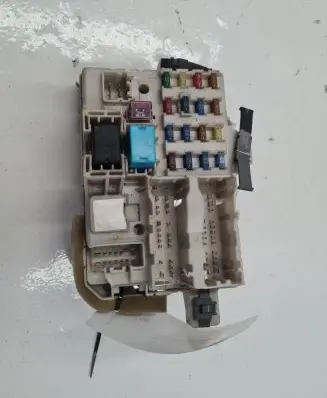 Mazda 6 Fuse module