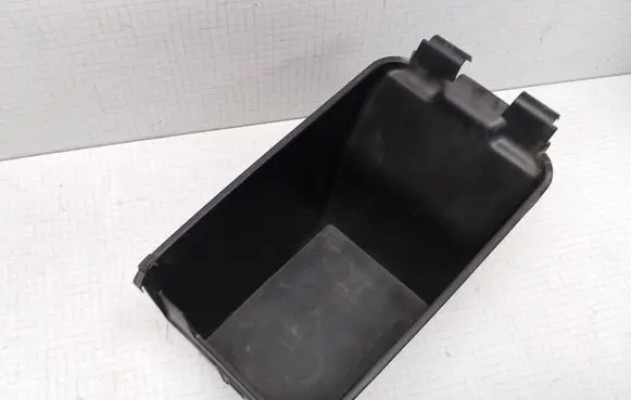 Mitsubishi Galant Glove box MR250989