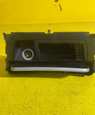 BMW 1 E82 E88 Glove box central console 