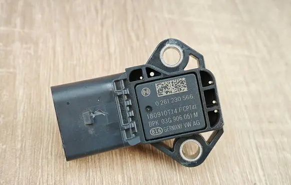 Audi A5 Air pressure sensor 03G906051M