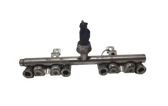Citroen DS3 Fuel main line pipe V7568051 018320007