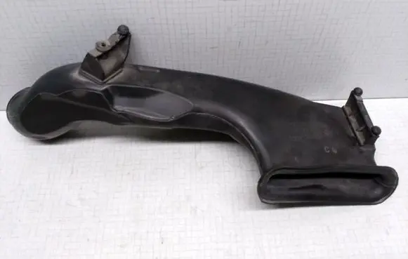 Opel Zafira B Air intake duct part 55351756 551020308