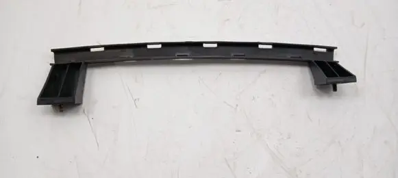 Hyundai Tucson JM Front door window/glass frame 825602E000