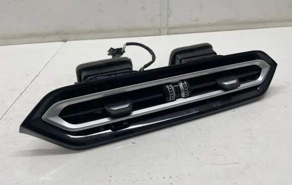 BMW 3 G20 G21 Dash center air vent grill 5A04CE308