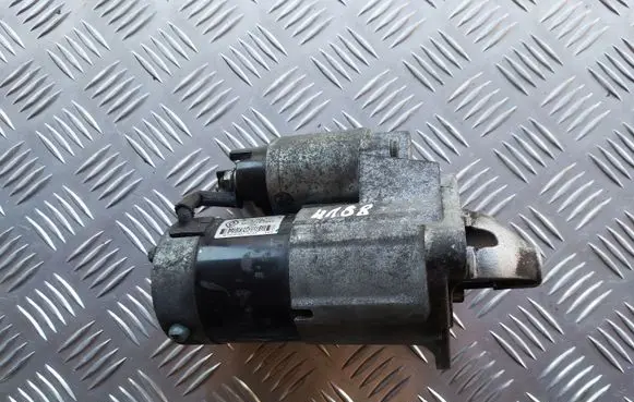 Nissan Juke I F15 Starter motor 8200584675