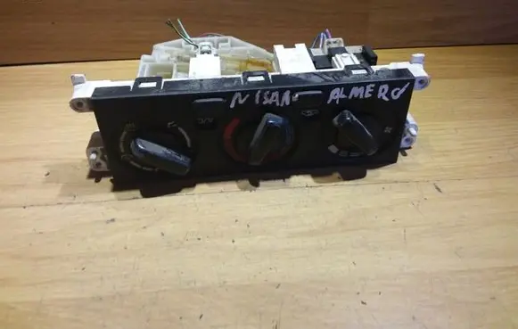 Nissan Almera Climate control unit
