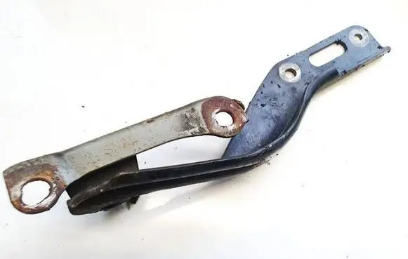 Engine bonnet/hood hinges