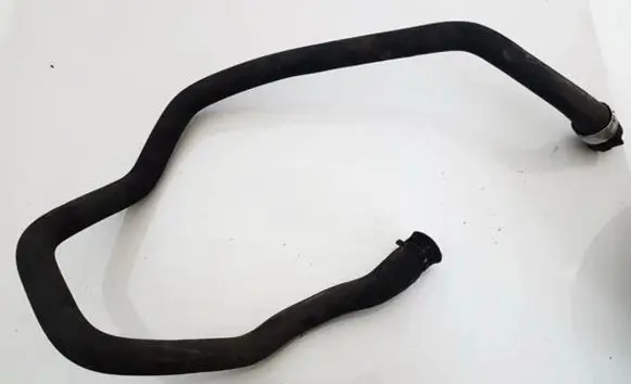 Peugeot 3008 I Engine coolant pipe/hose