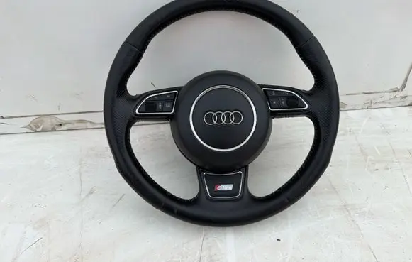 Audi A1 Steering wheel 
