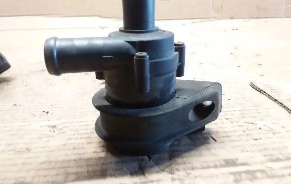 Volkswagen Golf V Electric auxiliary coolant/water pump 1K0965561F