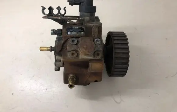 Peugeot 308 Fuel injection high pressure pump 9683703780