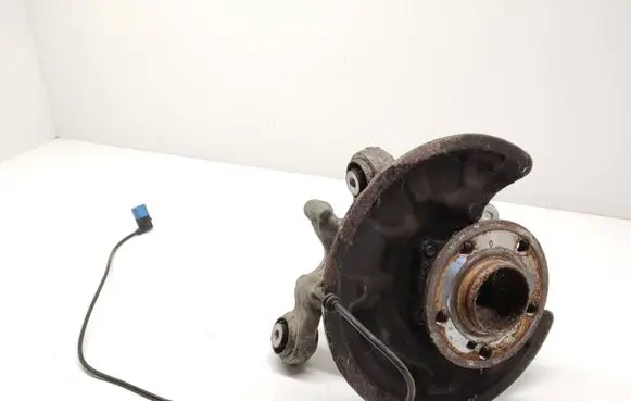 Mercedes-Benz B W246 W242 Front wheel hub spindle knuckle