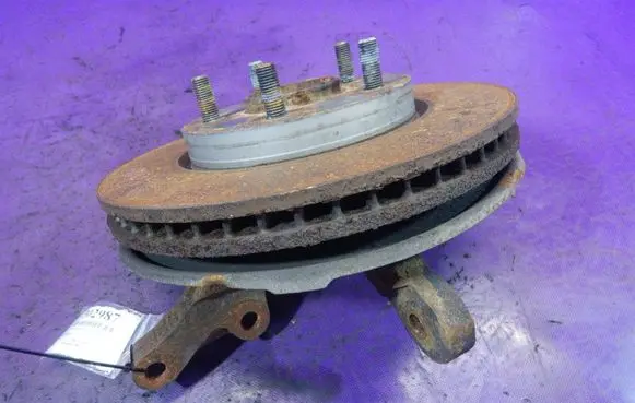 Mitsubishi Lancer VIII Front wheel hub spindle knuckle 