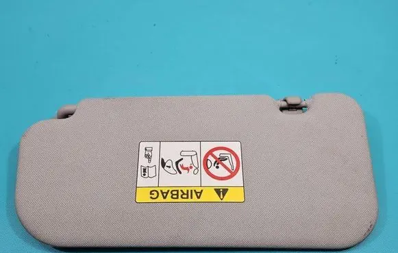 Sun visor