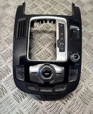 Audi A5 Sportback 8TA Head unit multimedia control 8T0919611B