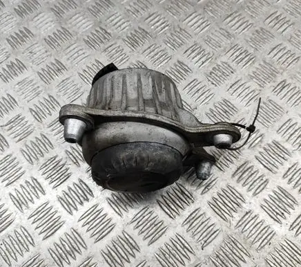 Mercedes-Benz C W205 Engine mount bracket A2052400300