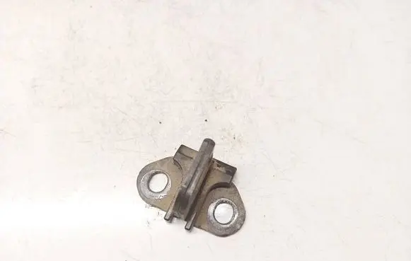 Nissan Primera Front door lock loop/hook striker 90520AU200