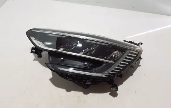 Renault Megane IV Headlight/headlamp 260602681R